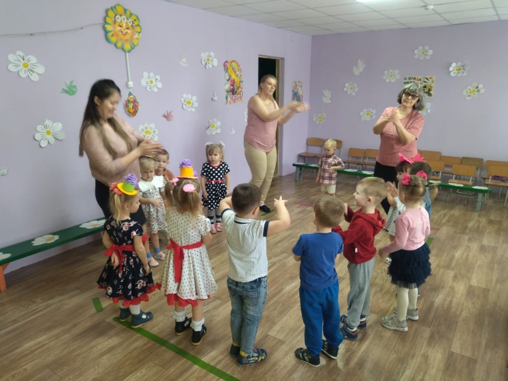 Праздник 8 Марта "Дом мод" 2