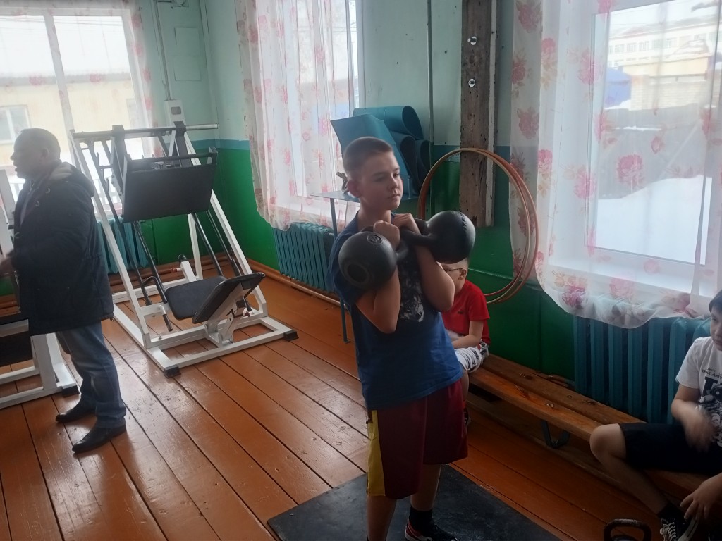 Районные соревнования по Гиревому спорту. 4