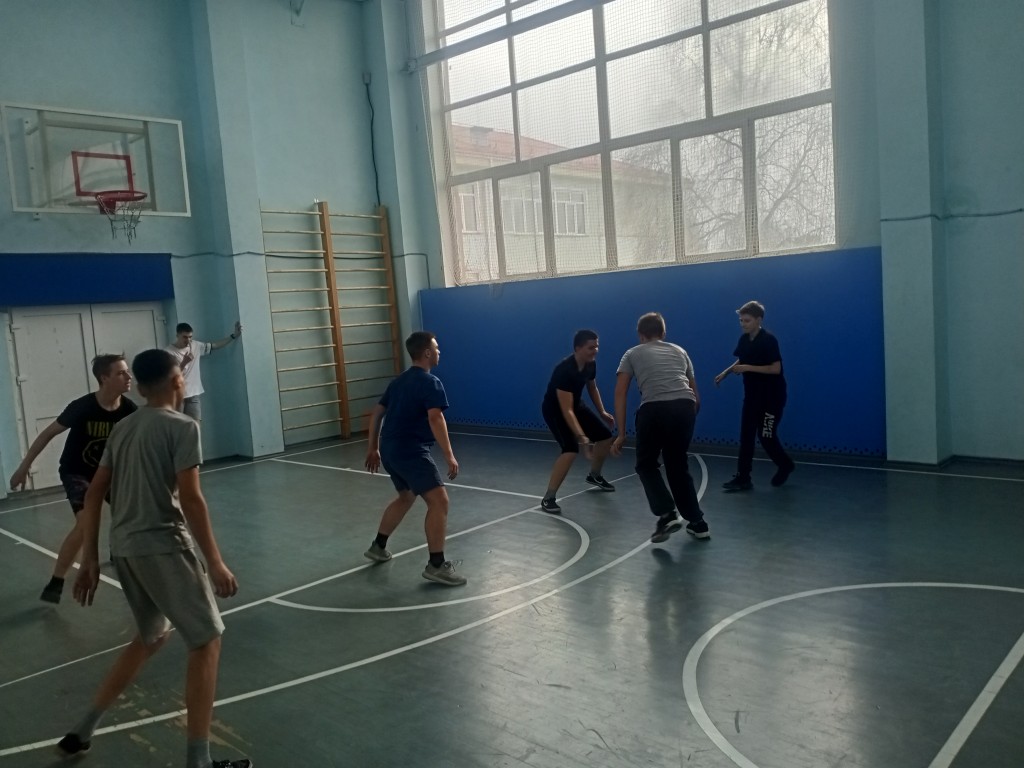 Школьные Спортивно-массовые соревнования по стритболу. 40